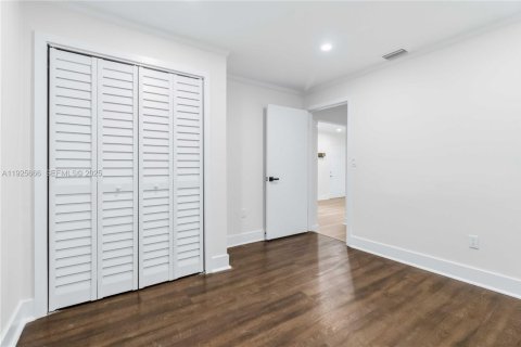 House in Miami, Florida 2 bedrooms, 66.43 sq.m. № 1984415 - photo 19