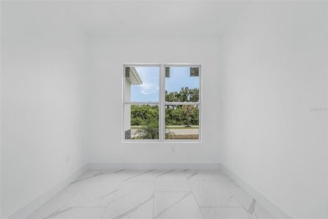 House in Rotonda, Florida 3 bedrooms, 168.43 sq.m. № 1777962 - photo 13
