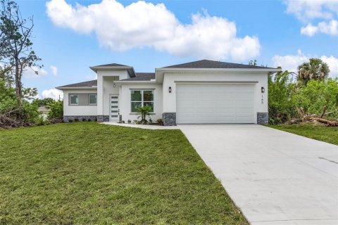 House in Rotonda, Florida 3 bedrooms, 168.43 sq.m. № 1777962 - photo 1