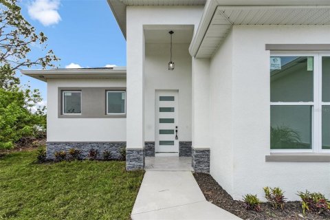 House in Rotonda, Florida 3 bedrooms, 168.43 sq.m. № 1777962 - photo 4