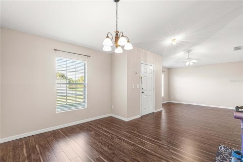 House in Ocala, Florida 3 bedrooms, 177.44 sq.m. № 1719493 - photo 5