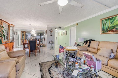 Condo in Pembroke Pines, Florida, 3 bedrooms № 1987249 - photo 5