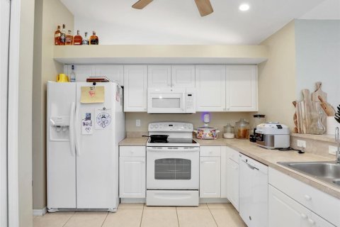 House in Cape Coral, Florida 3 bedrooms, 166.85 sq.m. № 1838336 - photo 15