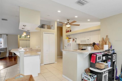 House in Cape Coral, Florida 3 bedrooms, 166.85 sq.m. № 1838336 - photo 13