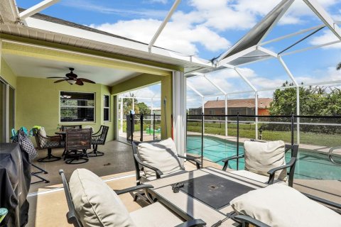 House in Cape Coral, Florida 3 bedrooms, 166.85 sq.m. № 1838336 - photo 19