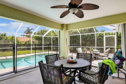 House in Cape Coral, Florida 3 bedrooms, 166.85 sq.m. № 1838336 - photo 18
