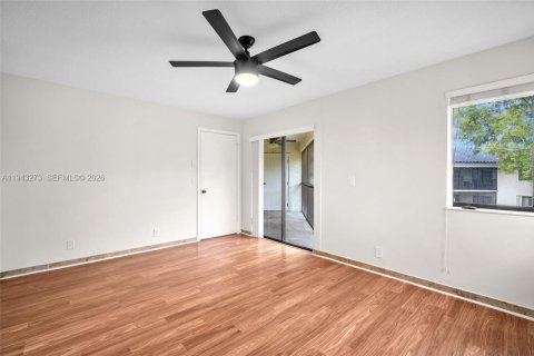 Condo in Plantation, Florida, 2 bedrooms  № 2003831 - photo 29