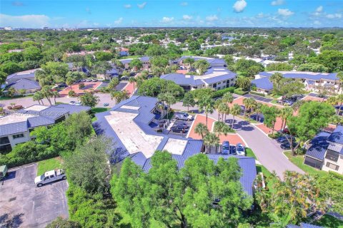 Condo in Plantation, Florida, 2 bedrooms  № 2003831 - photo 3