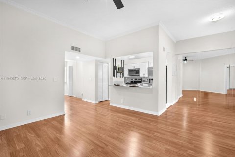 Condo in Plantation, Florida, 2 bedrooms  № 2003831 - photo 18