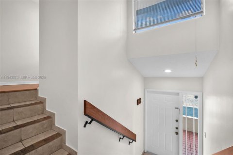 Condo in Plantation, Florida, 2 bedrooms  № 2003831 - photo 13