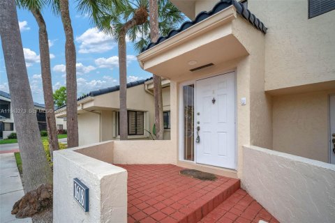 Condo in Plantation, Florida, 2 bedrooms  № 2003831 - photo 11