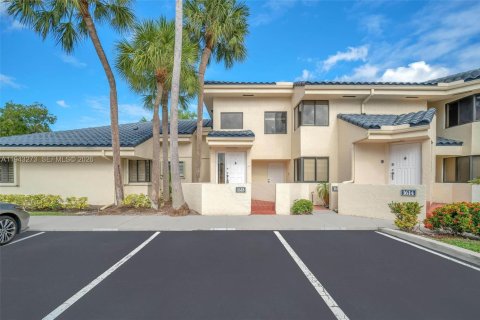 Condo in Plantation, Florida, 2 bedrooms  № 2003831 - photo 8