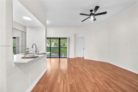 Condo in Plantation, Florida, 2 bedrooms  № 2003831 - photo 25