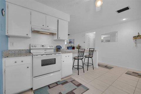 Купить кондоминиум в Сарасота, Флорида 5 комнат, 109.81м2, № 2224302 - фото 11