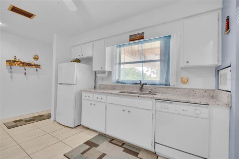 Купить кондоминиум в Сарасота, Флорида 5 комнат, 109.81м2, № 2224302 - фото 12