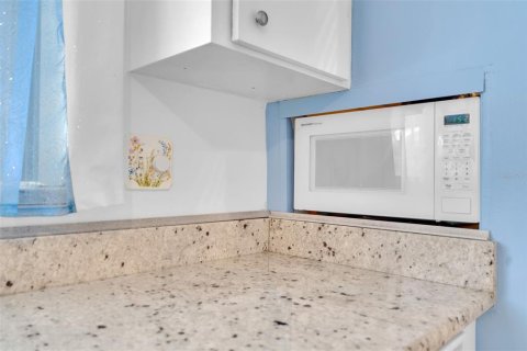 Купить кондоминиум в Сарасота, Флорида 5 комнат, 109.81м2, № 2224302 - фото 13