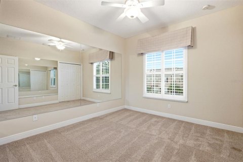 Townhouse in Oviedo, Florida 4 bedrooms, 203.64 sq.m. № 2408050 - photo 17