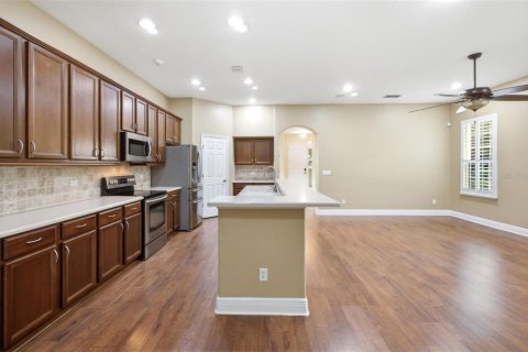 Townhouse in Oviedo, Florida 4 bedrooms, 203.64 sq.m. № 2408050 - photo 7