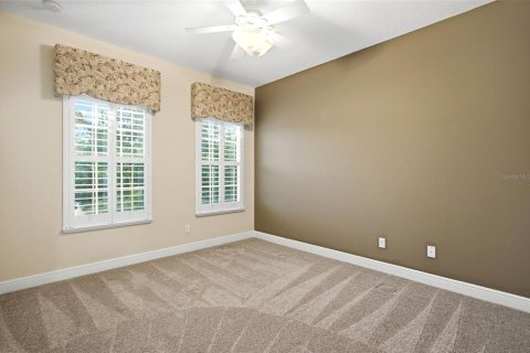 Townhouse in Oviedo, Florida 4 bedrooms, 203.64 sq.m. № 2408050 - photo 19