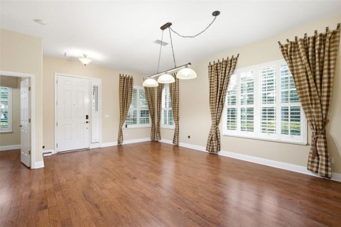 Townhouse in Oviedo, Florida 4 bedrooms, 203.64 sq.m. № 2408050 - photo 5