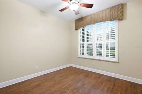 Townhouse in Oviedo, Florida 4 bedrooms, 203.64 sq.m. № 2408050 - photo 14