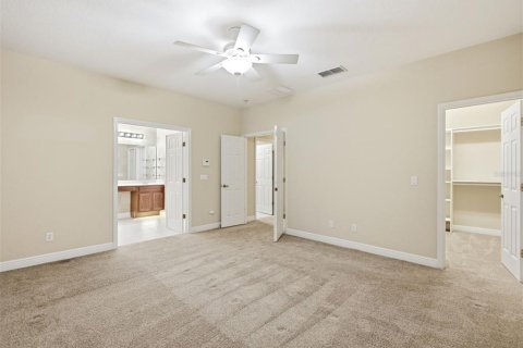 Townhouse in Oviedo, Florida 4 bedrooms, 203.64 sq.m. № 2408050 - photo 23