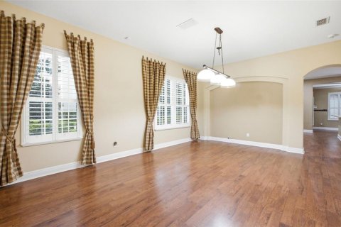 Townhouse in Oviedo, Florida 4 bedrooms, 203.64 sq.m. № 2408050 - photo 4