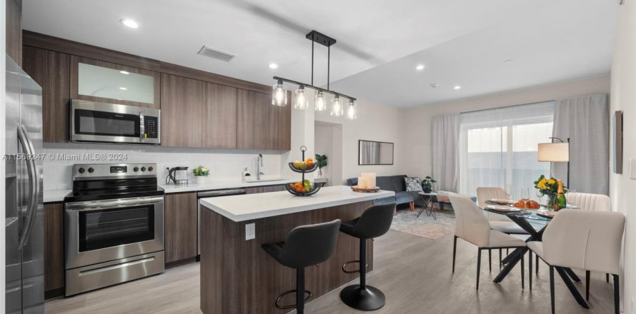 Condo in Hollywood, Florida, 1 bedroom  № 2018595