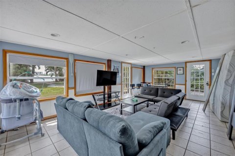 House in Orlando, Florida 3 bedrooms, 142.6 sq.m. № 1648641 - photo 4