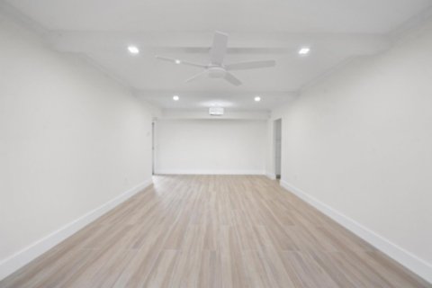 Condo in Jupiter, Florida, 2 bedrooms  № 2188249 - photo 7