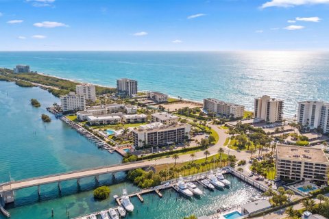 Condo in Jupiter, Florida, 2 bedrooms  № 2188249 - photo 18