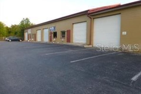 Propiedad comercial en alquiler en Ocala, Florida, 929.02 m2 № 1876934 - foto 1