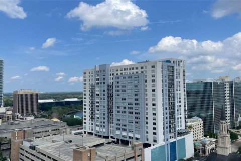 Condo in Orlando, Florida, 1 bedroom  № 2215529 - photo 18