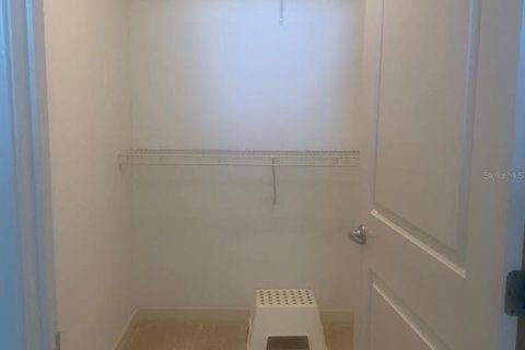 Condo in Orlando, Florida, 1 bedroom  № 2215529 - photo 13