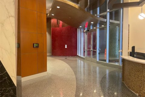 Condo in Orlando, Florida, 1 bedroom  № 2215529 - photo 17