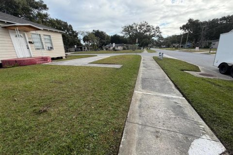 Casa en alquiler en Orlando, Florida, 4 dormitorios, 139.35 m2 № 2224442 - foto 2