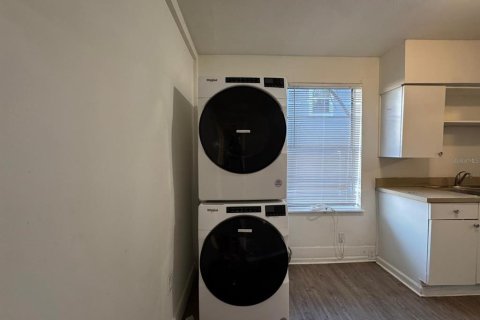 Casa en alquiler en Orlando, Florida, 4 dormitorios, 139.35 m2 № 2224442 - foto 9