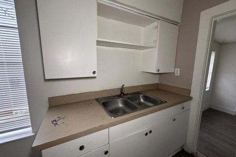 Casa en alquiler en Orlando, Florida, 4 dormitorios, 139.35 m2 № 2224442 - foto 19