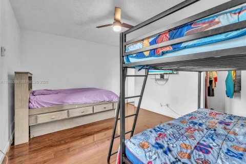 Condo in Lauderhill, Florida, 2 bedrooms  № 2026970 - photo 17