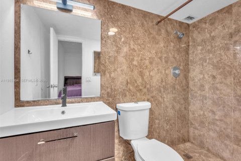 Condo in Lauderhill, Florida, 2 bedrooms  № 2026970 - photo 20