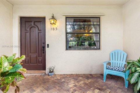 Adosado en venta en Dania Beach, Florida, 3 dormitorios, 171.87 m2 № 1998929 - foto 2