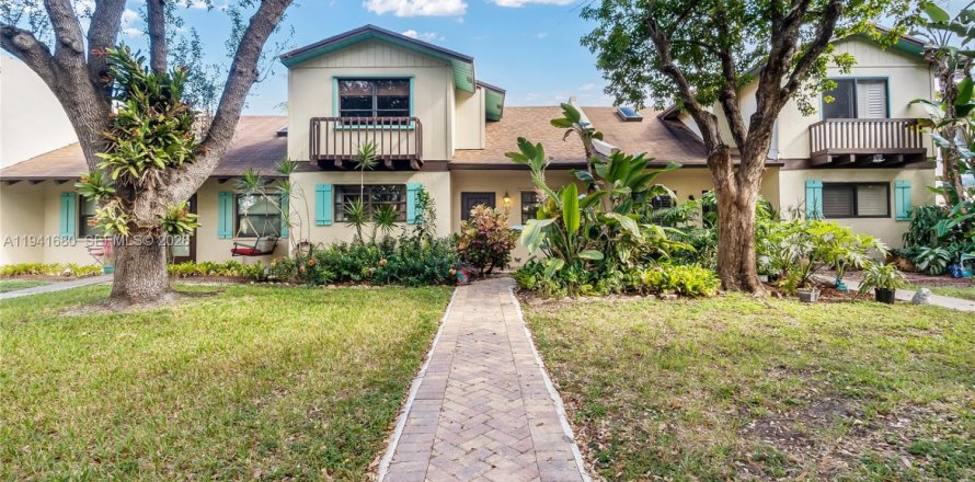 Adosado en Dania Beach, Florida 3 dormitorios, 171.87 m2 № 1998929