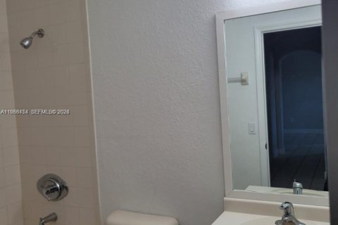 Снять в аренду кондоминиум в Хомстед, Флорида 3 спальни, 109.81м2, № 2050673 - фото 17