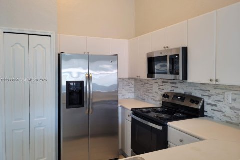 Снять в аренду кондоминиум в Хомстед, Флорида 3 спальни, 109.81м2, № 2050673 - фото 10