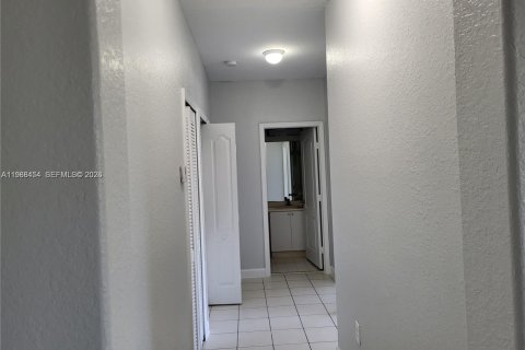 Снять в аренду кондоминиум в Хомстед, Флорида 3 спальни, 109.81м2, № 2050673 - фото 15