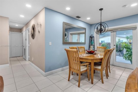 Villa ou maison à vendre à Homestead, Floride: 4 chambres, 112.97 m2 № 2025252 - photo 8