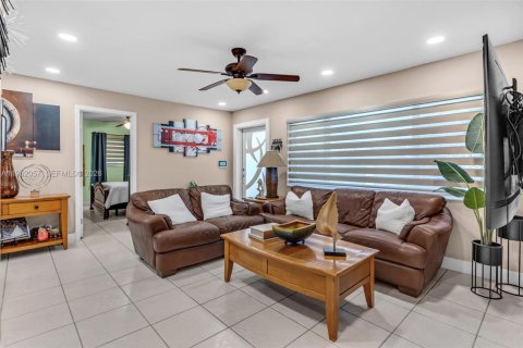 Villa ou maison à vendre à Homestead, Floride: 4 chambres, 112.97 m2 № 2025252 - photo 5