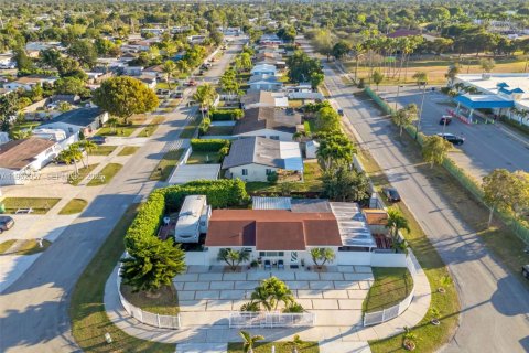 Villa ou maison à vendre à Homestead, Floride: 4 chambres, 112.97 m2 № 2025252 - photo 25