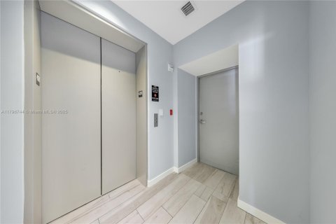 Купить кондоминиум в Майами, Флорида 3 спальни, 153.2м2, № 1738110 - фото 21