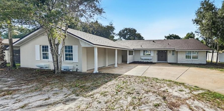 Villa ou maison à Belle Isle, Floride 3 chambres, 151.06 m2 № 2413812